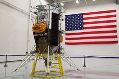 Американская компания запланировала три посадки на Луну в 2024 году